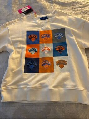 NWT NBA/Terez Unisex White Crewneck Sweatshirt with Blue & Orange Knicks Grid